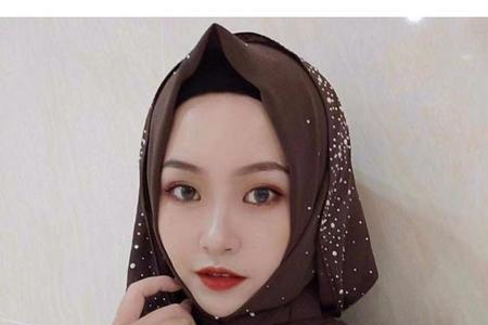 马来女人几岁戴头巾