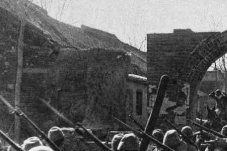 1944年伪军普遍发起什么反攻