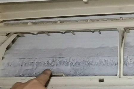 空调室内机应该结冰吗