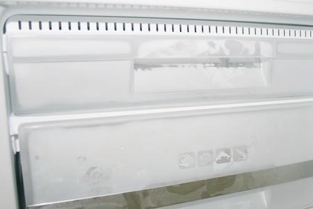 冰箱冷冻室三个抽屉哪个最冷