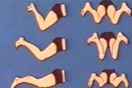 蛙泳手抬不高