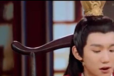 王牌对王牌王源和谁一起主持