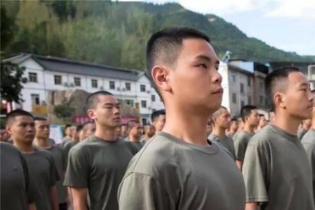 役前训练中途能加人吗