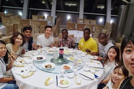 大学生毕业聚餐老师能去吗