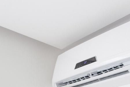 空调里的冷气和热气从哪来