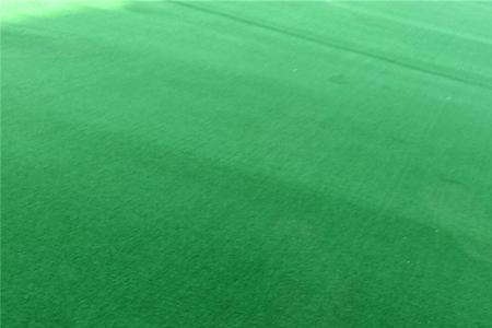 墨绿色墙咖色沙发配什么色地毯