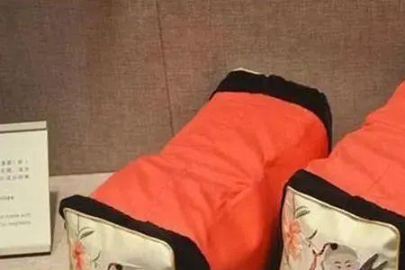 碎枕的寓意