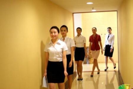 身高177女可以当空姐吗