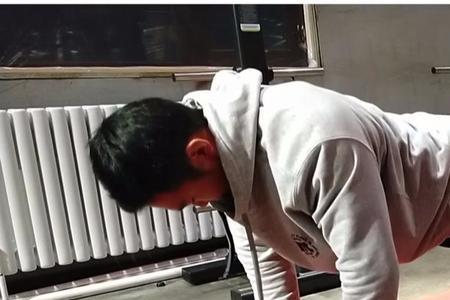 一次做35个钻石俯卧撑是什么水平