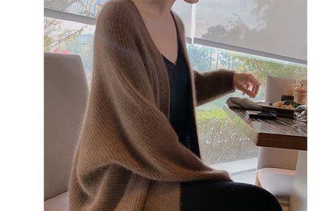 泥色开衫毛衣怎么搭配