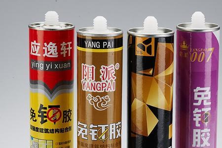 广告胶和免钉胶区别