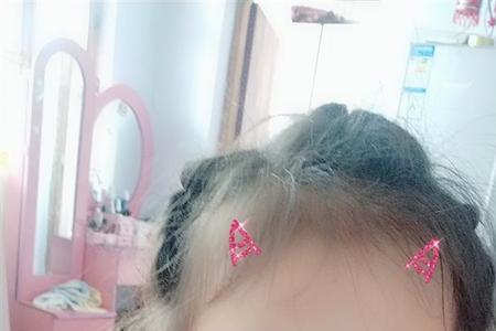 叔叔的媳妇很有钱打一人名