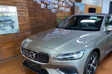 沃尔沃s60和s90哪个安全