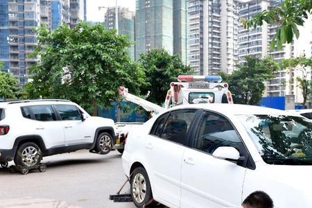 违停一般多久会拖车