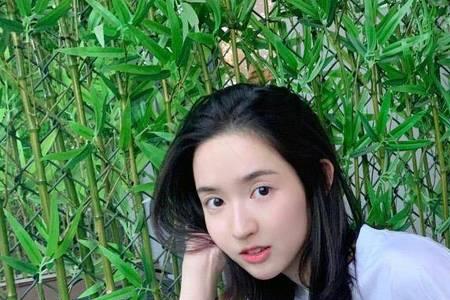 王楚然和王玉雯是一个人吗