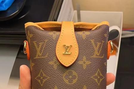 lv薯条包的植绒革怎么让它变深