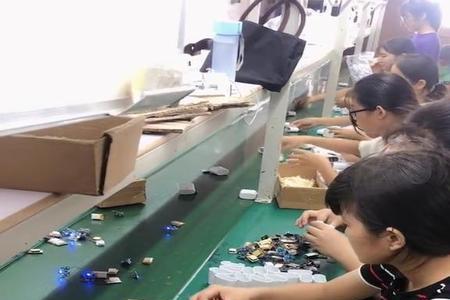 服装厂上班累还是电子厂