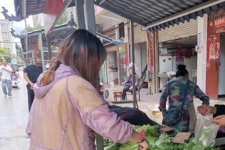 曲靖农贸市场摆摊地点大全