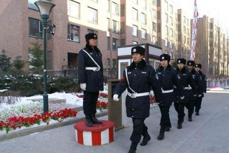 为什么说男人再穷也不要当保安