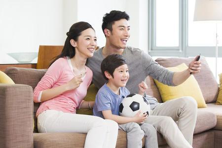 六亲父母都无靠是什么意思