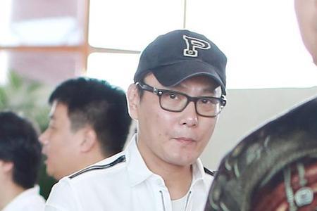 张信哲有多少经纪人