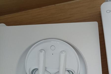 oppow31耳机一个声音大一个声音小