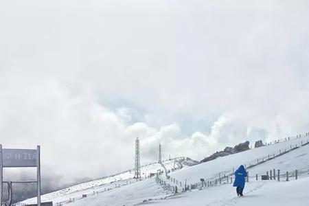 长白山雪崩的原因