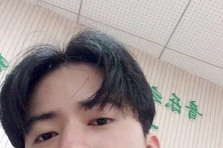 男生看见你仰头什么意思