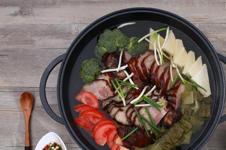 芦笋腊肉火锅做法