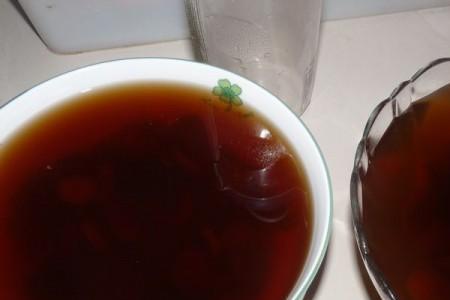 瓷碗和煎药药锅弄一起了分不开