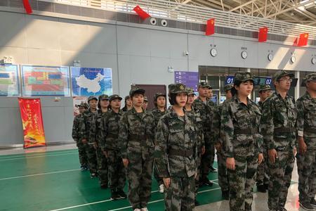 军事化管理学校宣传语一句话