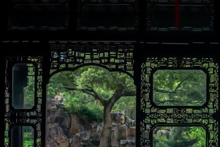 曲岸枕波读音