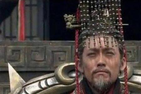 秦王嬴政下令修建都江堰吗
