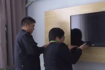 爬窗户算窥探隐私吗