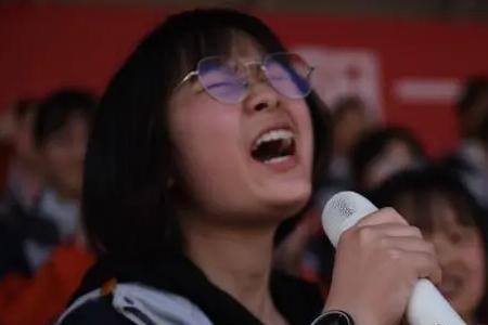 别再抱怨歌曲原唱