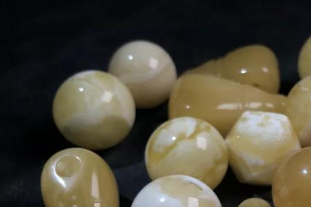 乌料蜜蜡后期盘玩效果