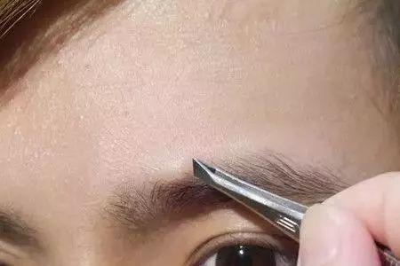 男人眉毛太长可以剪吗