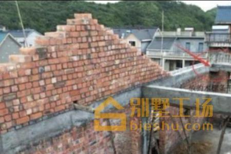 自建房坡屋顶内保温还是外保温