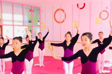 女生说你喜欢跳舞吗怎么回
