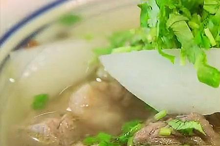 清汤牛腩和萝卜的区别