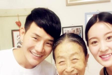 背着奶奶进城嘎子妈妈怎么了