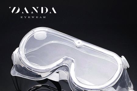 戴近视眼镜怎么玩水