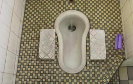 为什么家里都用坐便器不用蹲坑