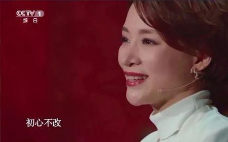 董卿朗诵目送的配乐是什么