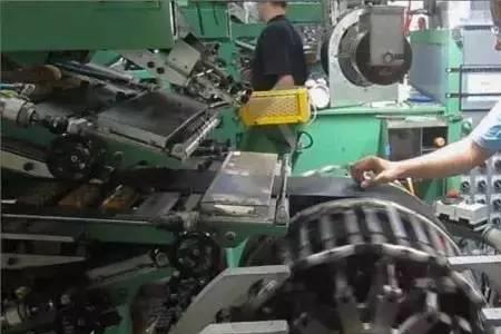 轮胎硫化工累不累