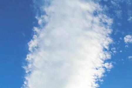 格外晴朗是成语吗
