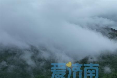 云山雾绕是成语吗
