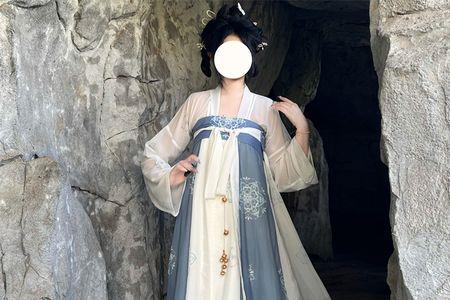 一个乃一个女念什么