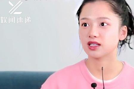 张婧仪和陈飞宇是同校同学吗