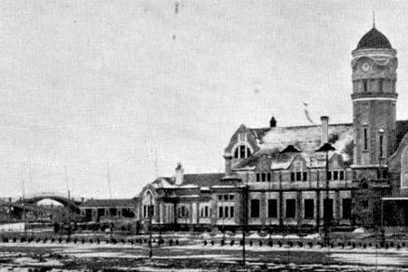 济南火车站什么时候建的